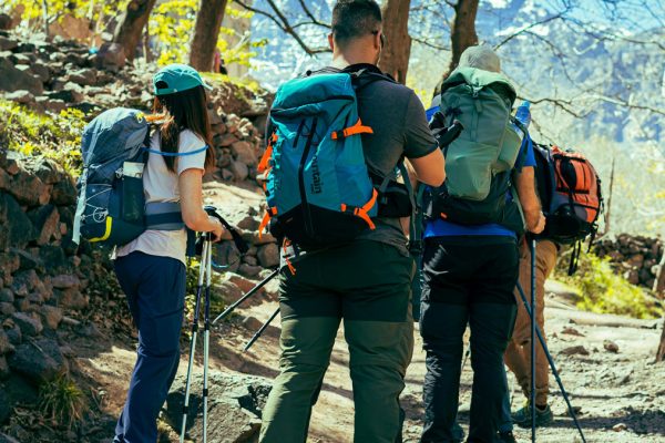 family-trekking